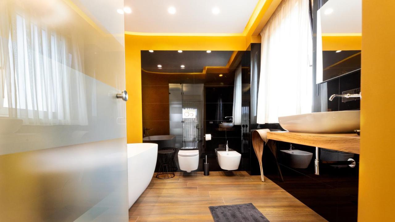 Zaffiro Lavico Rooms Etna Nature Sea อาชิเรอาเล ภายนอก รูปภาพ