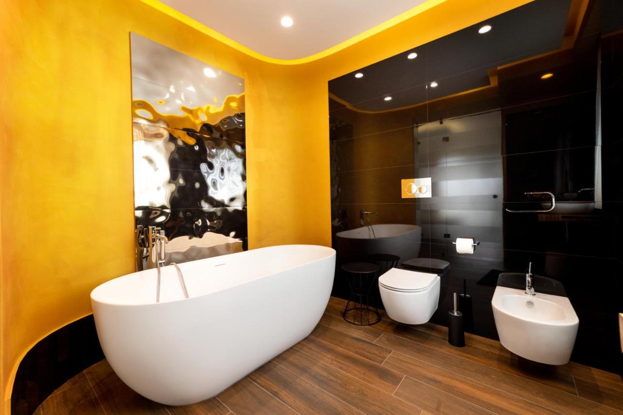 Zaffiro Lavico Rooms Etna Nature Sea อาชิเรอาเล ภายนอก รูปภาพ