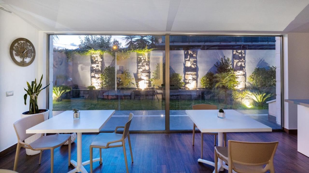 Zaffiro Lavico Rooms Etna Nature Sea อาชิเรอาเล ภายนอก รูปภาพ